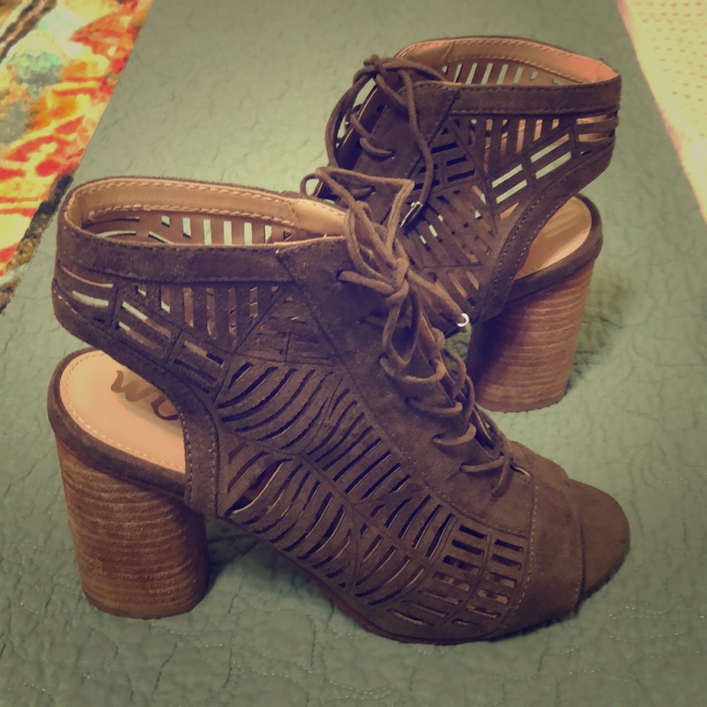 Peep toe tie up sandals